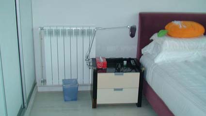 卧室暖气片安装图效果图沙巴直播暖气片安装